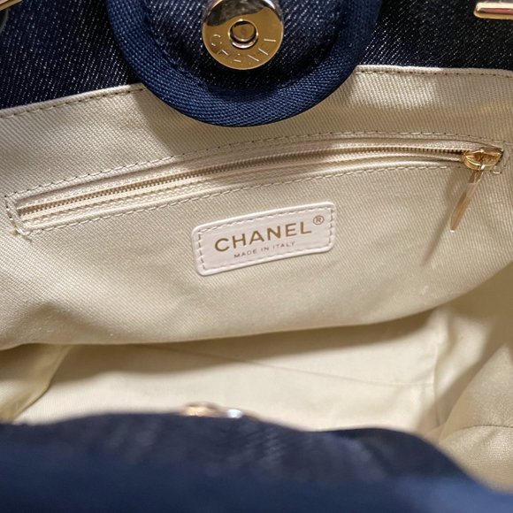Chanel Deauville Canvas Small Tote - Picture 4 of 5